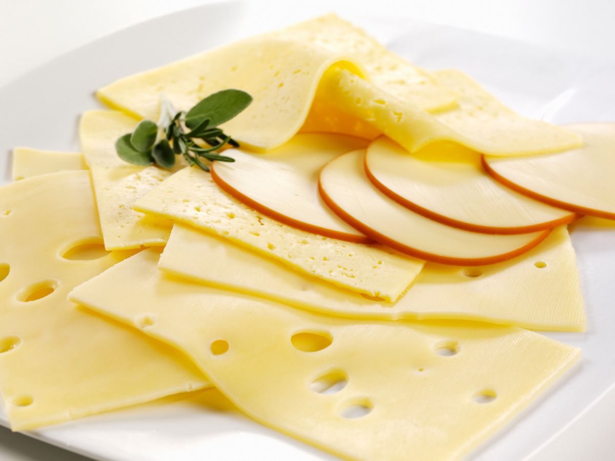 egeszsegtelen-etelek-bor-oregedese - Nők Lapja - Nők Lapja Óvatosan a sajtokkal!